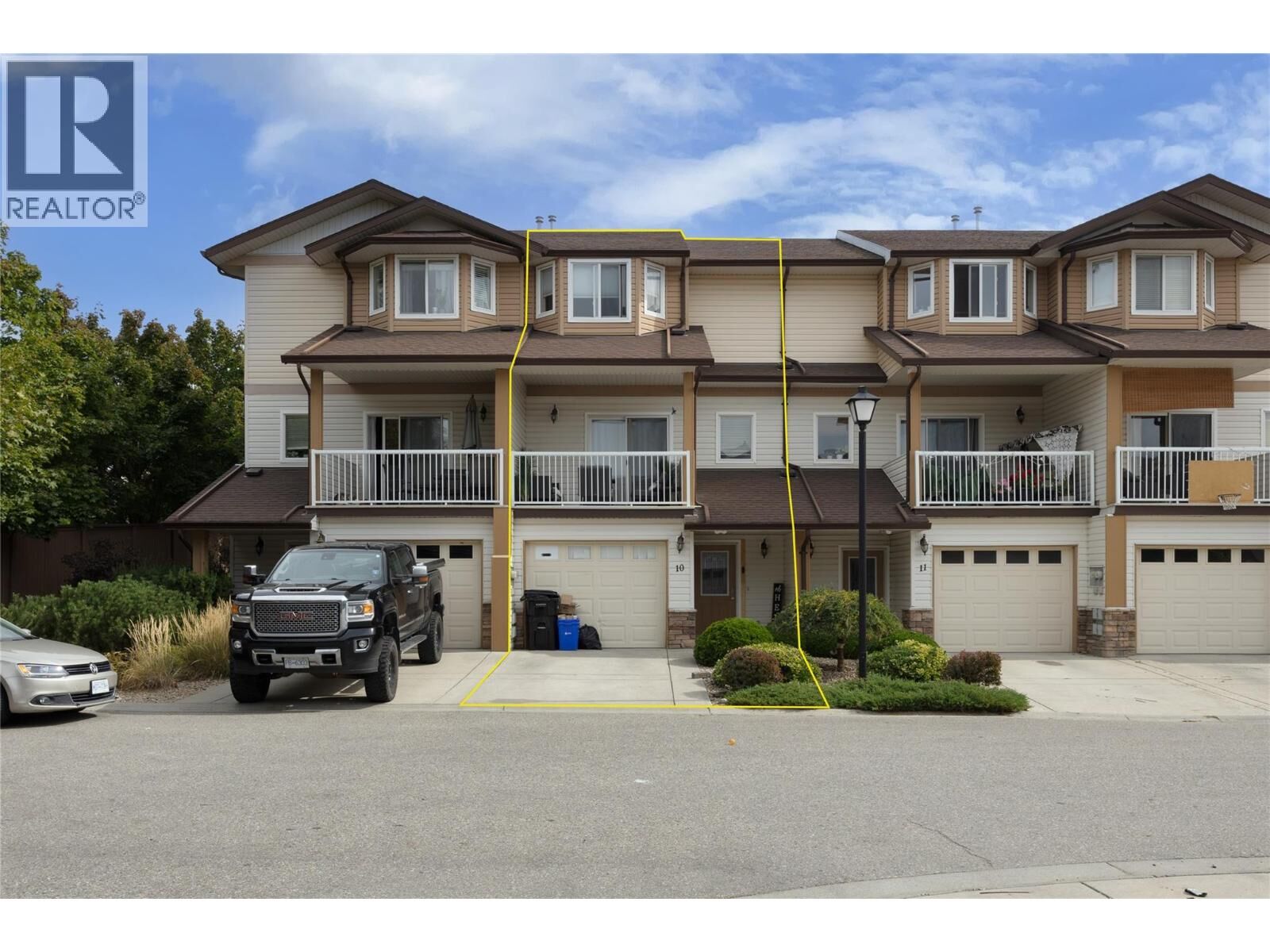 Property Photo: 5951 Heritage Drive 10 BC V1H 1Z5