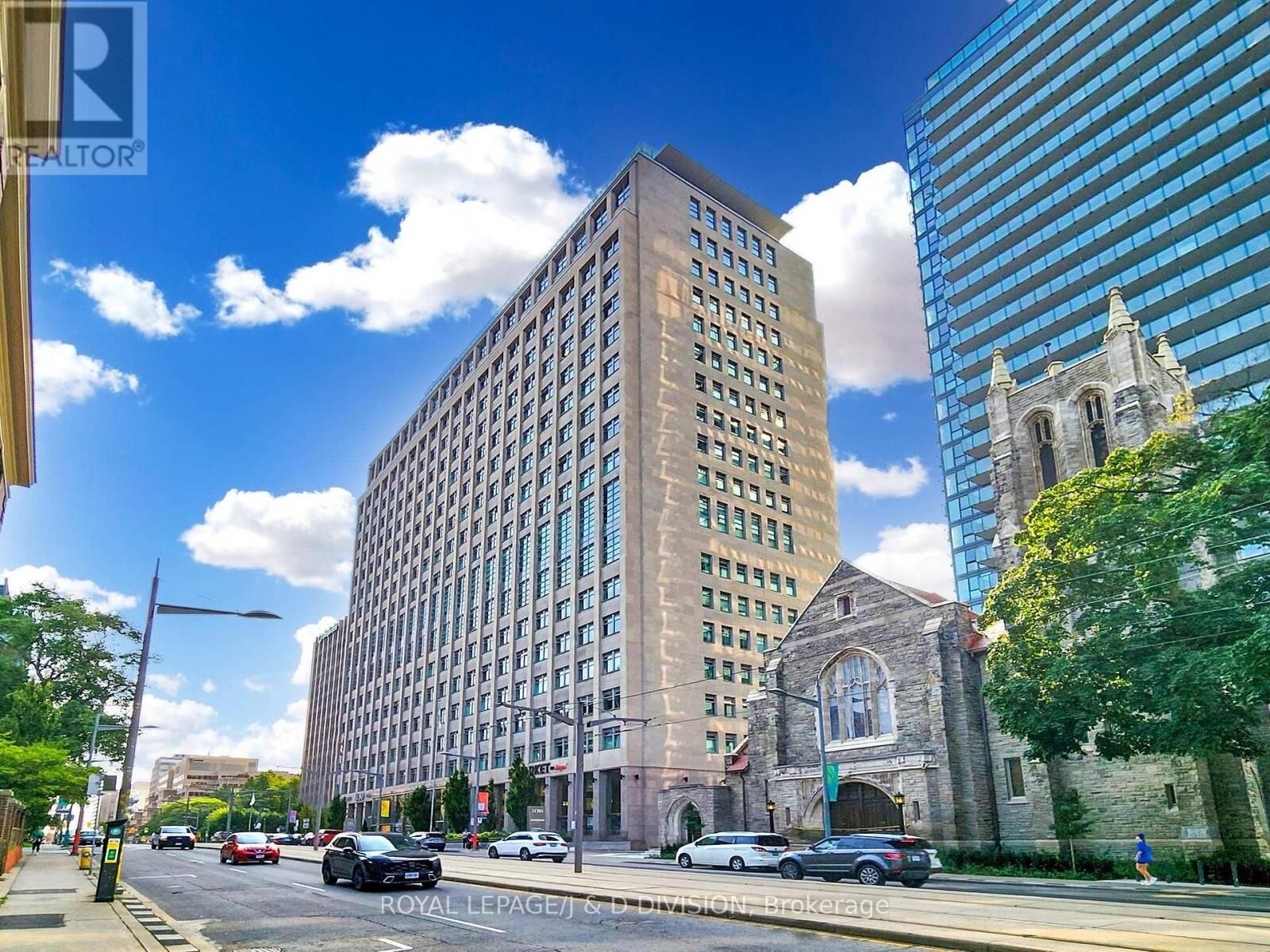 Property Photo: 111 St Clair Avenue West 1408 ON M4V 1N5