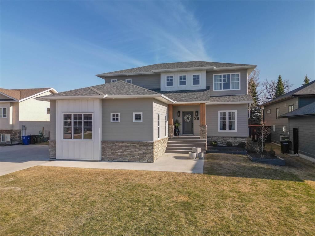 Property Photo:  28 Skandic Bay  MB R5G 1K8 
