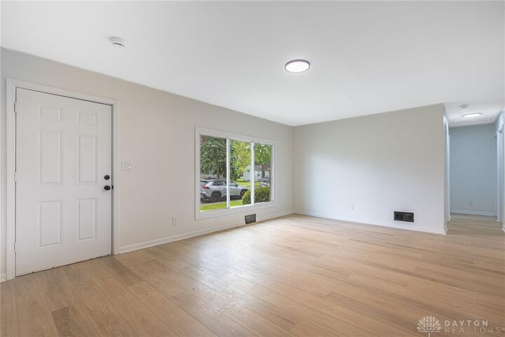Property Photo:  812 S Walnut Street  OH 43078 