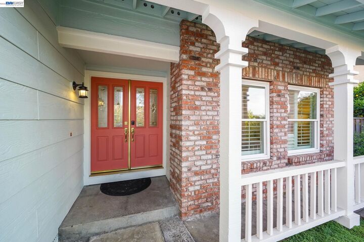 Property Photo:  35621 Beeching Ln  CA 94536 