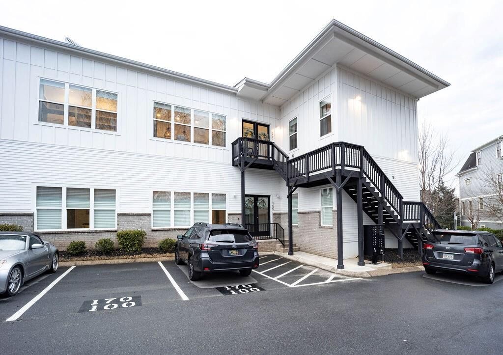 Property Photo: 170 Fowler Street 200 GA 30188