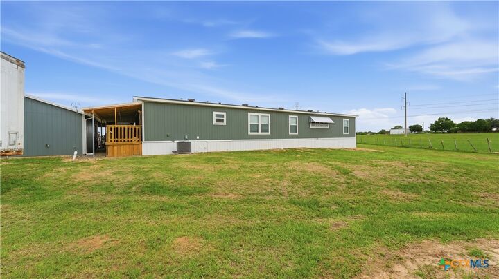 Property Photo:  1576 Settlers Way 2  TX 78155 