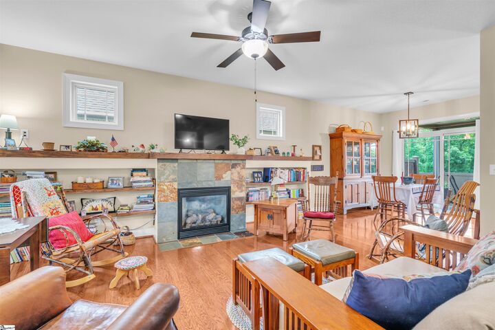 Property Photo: 220 Catskill Drive SC 29687