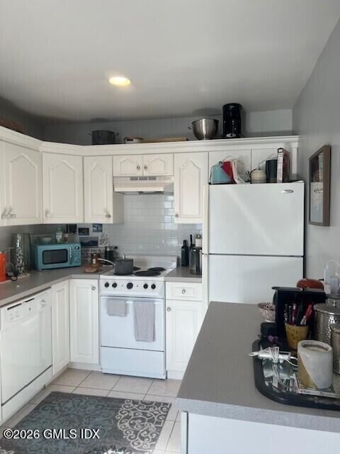 Property Photo:  16 Lexington Avenue 3  CT 06830 