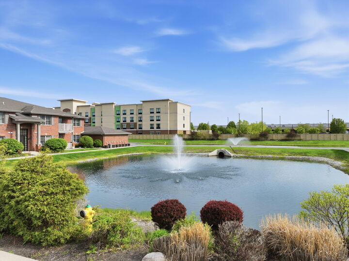 Property Photo:  607 Cambridge Court 1B  IN 46321 