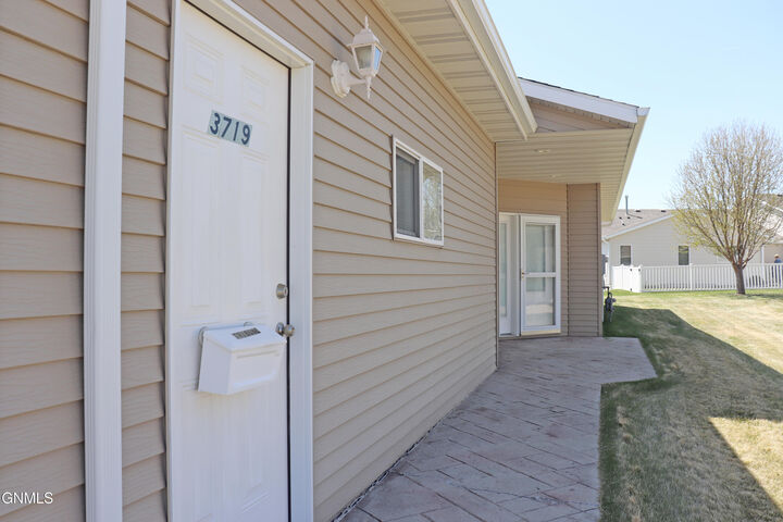 Property Photo:  3719 Coleman Street  ND 58503 