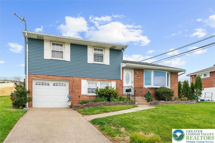 Property Photo:  307 Sumner Avenue  PA 18052 
