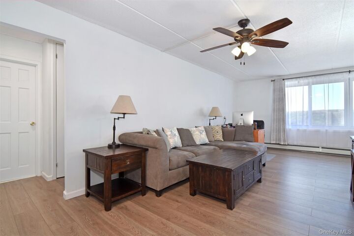 Property Photo:  397 N Broadway 1Q  NY 10701 