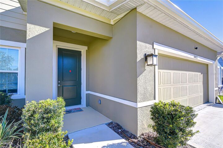 Property Photo:  10422 Gliding Eagle Way  FL 34638 