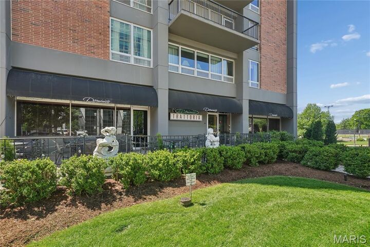 Property Photo:  200 S Brentwood Boulevard 7F  MO 63105 
