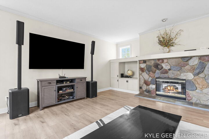 Property Photo:  2918 Foxboro Lane  MI 49424 