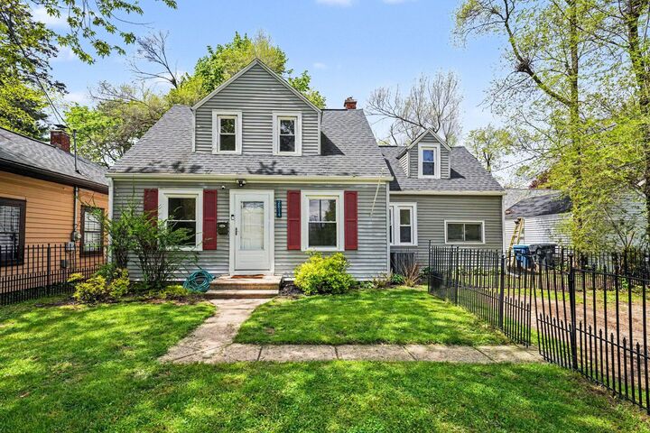 Property Photo:  2814 S Rose Street  MI 49001 