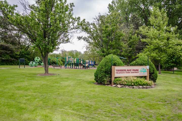Property Photo:  9S771 Brookbank Road  IL 60527 