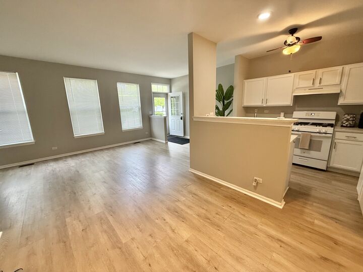 Property Photo:  