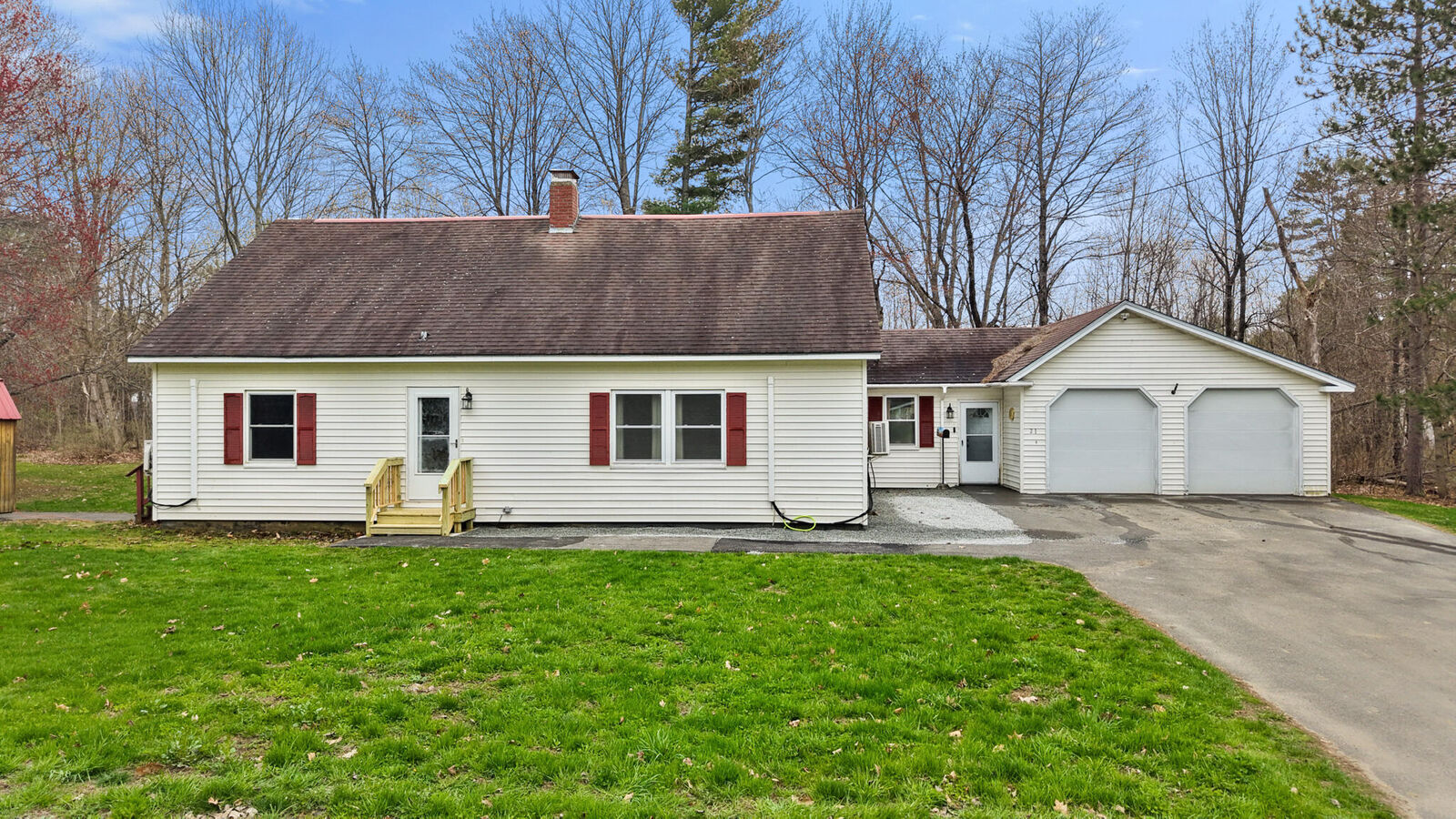 Property Photo:  21 Goodwin Street  ME 04953 
