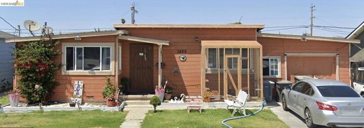 Property Photo:  1425 E Alisal St  CA 93905 
