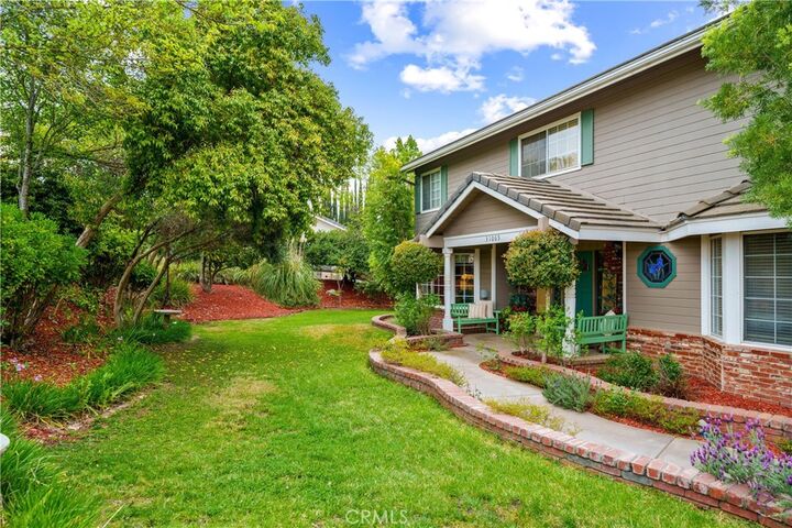 Property Photo:  31065 Avenida Del Reposo  CA 92591 