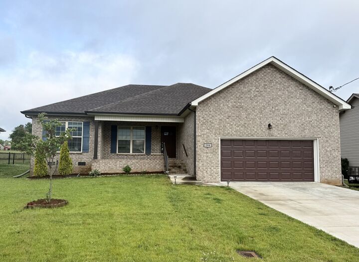 Property Photo: 204 Rose Ln TN 37160