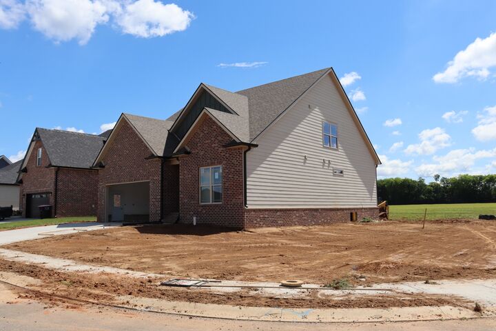 Property Photo:  201 Harvest Moon Dr  TN 37043 