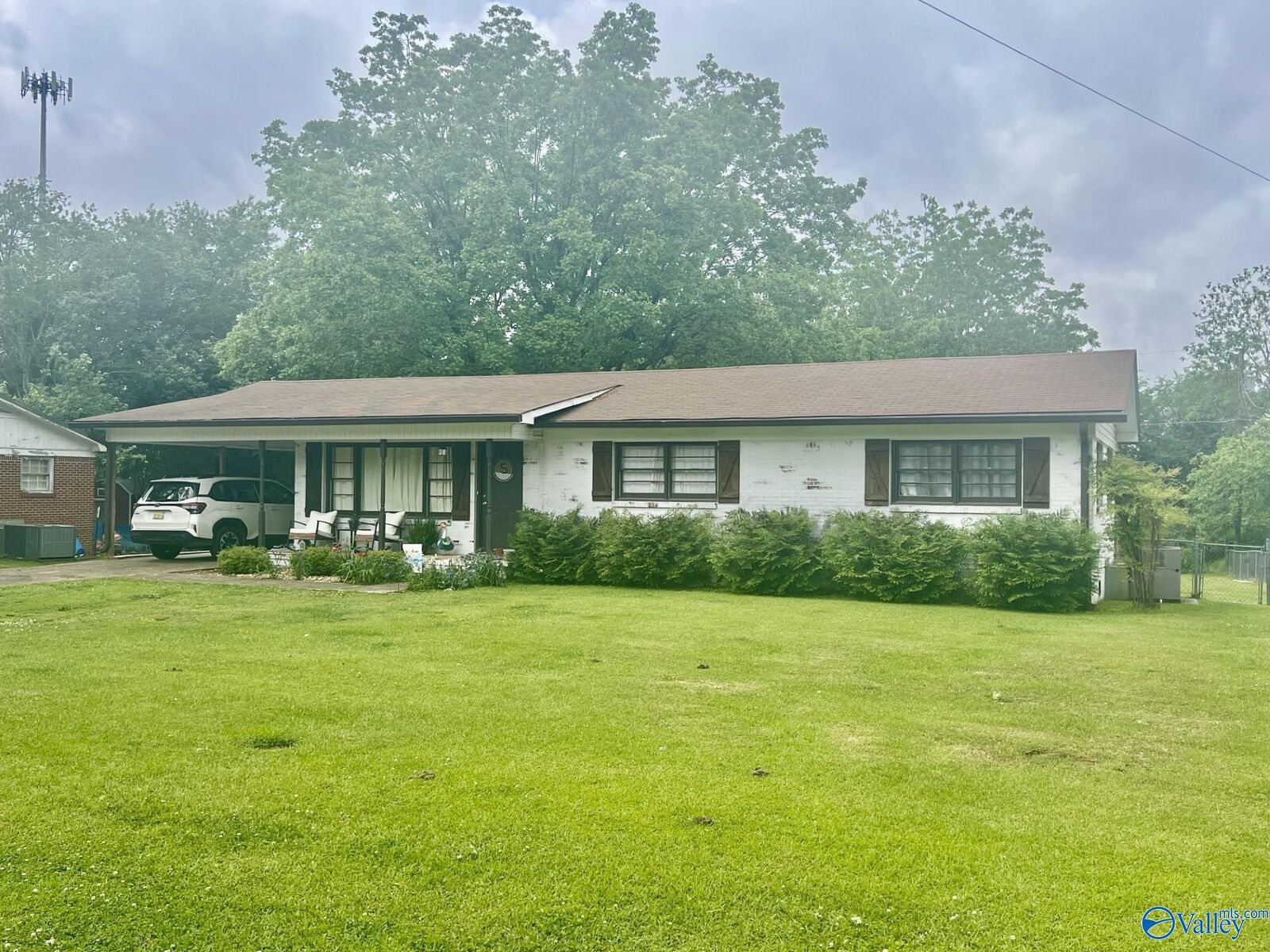 Property Photo:  1413 2nd Street NE  AL 35016 