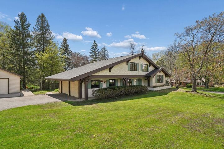 Property Photo:  15221 Crestview Lane  MN 55345 