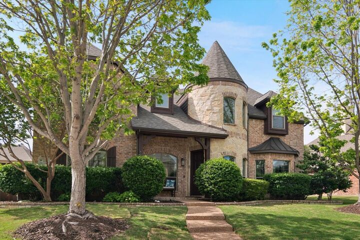 Property Photo:  1135 Windmere Way  TX 75013 