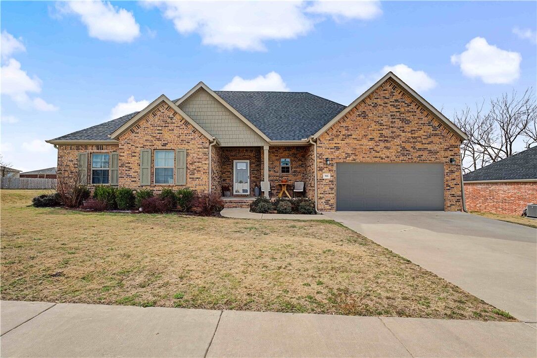 Property Photo:  908 Fallon Street  AR 72761 
