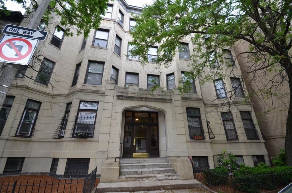 Property Photo:  39 Hemenway St 23A  MA 02115 