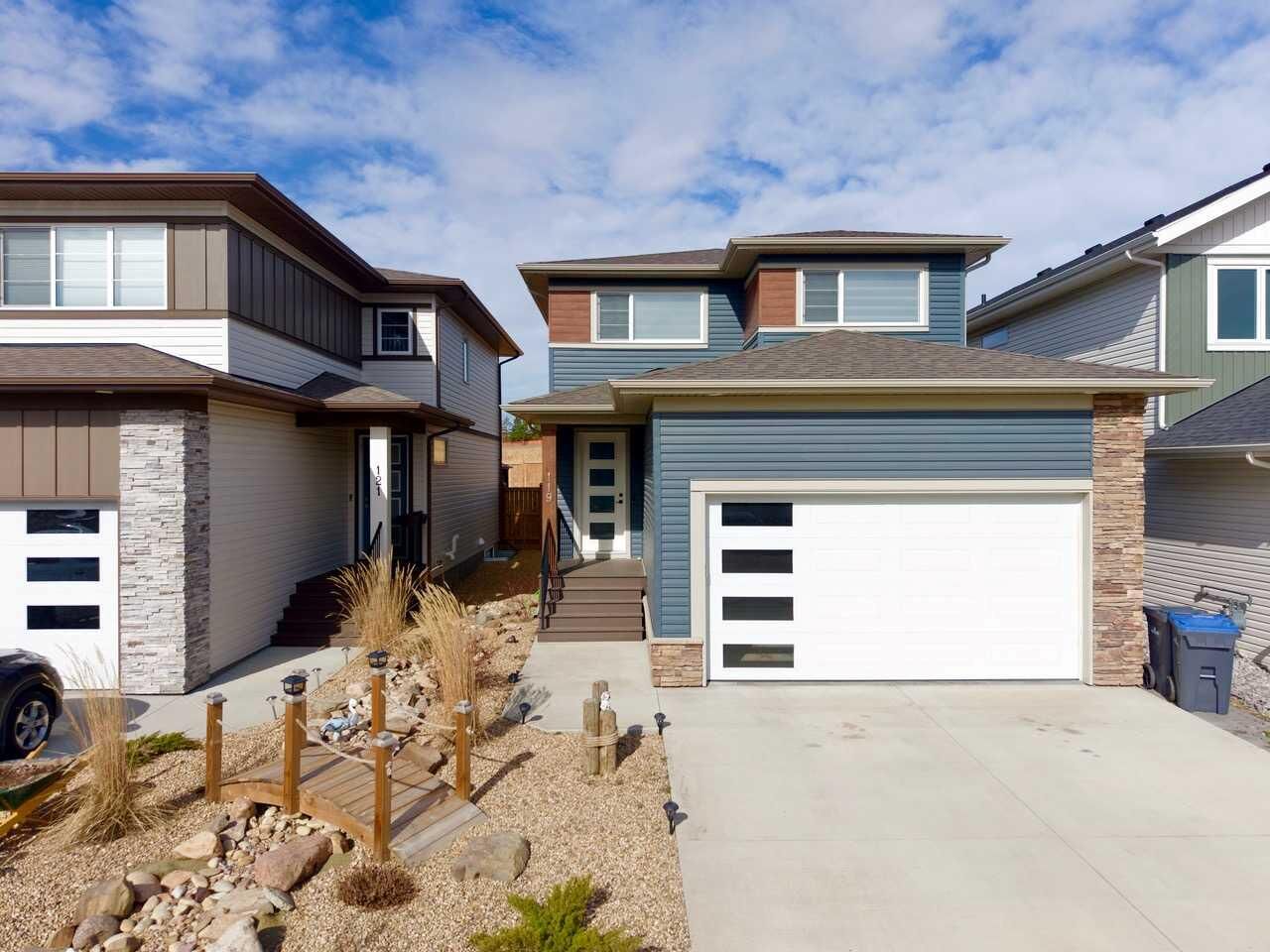 Property Photo:  119 Crestview Boulevard  AB T4S 0V8 