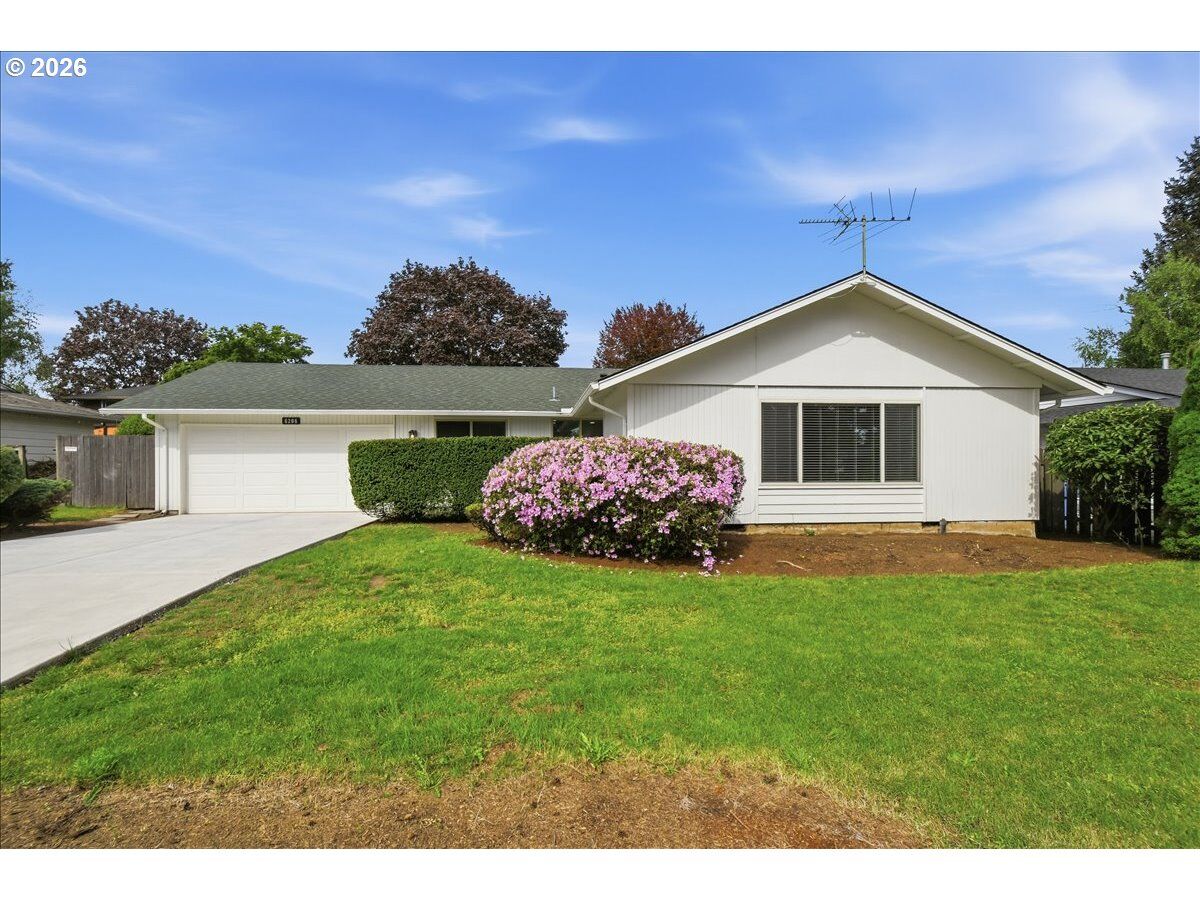 Property Photo:  6206 NW Cherry St  WA 98663 