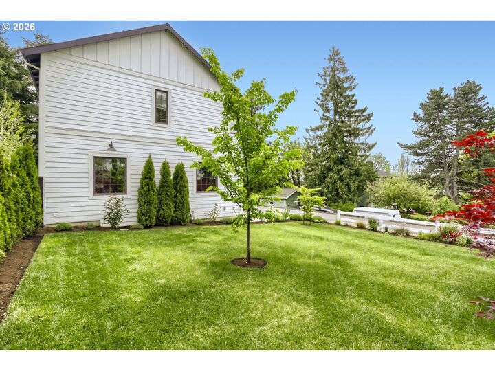 Property Photo:  11950 SE Valley View Ter  OR 97086 