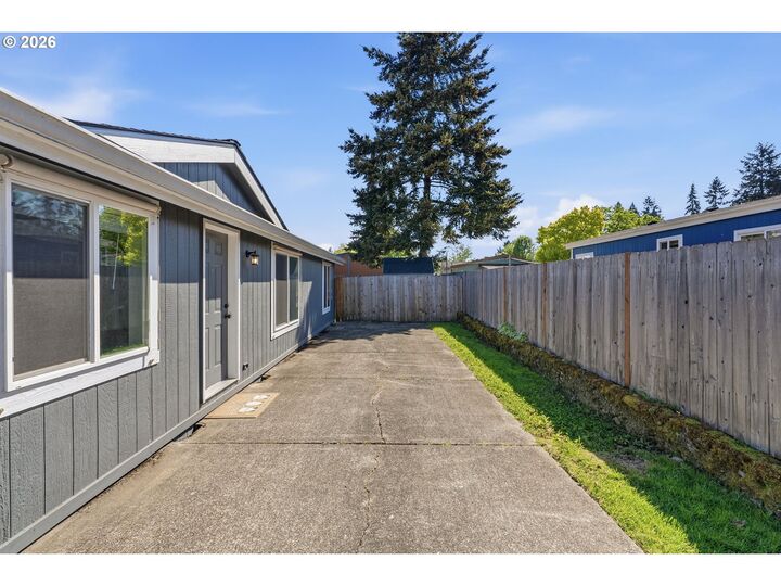 Property Photo:  5111 NE 144th Ave  WA 98682 