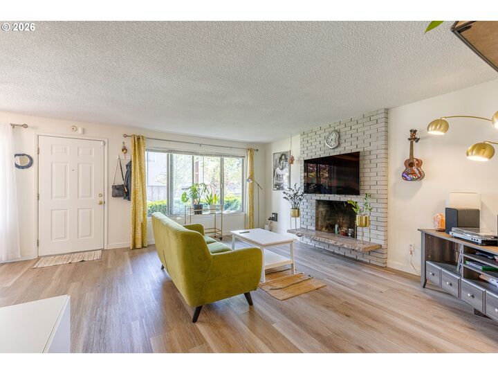 Property Photo:  9715 SE Ramona St  OR 97266 