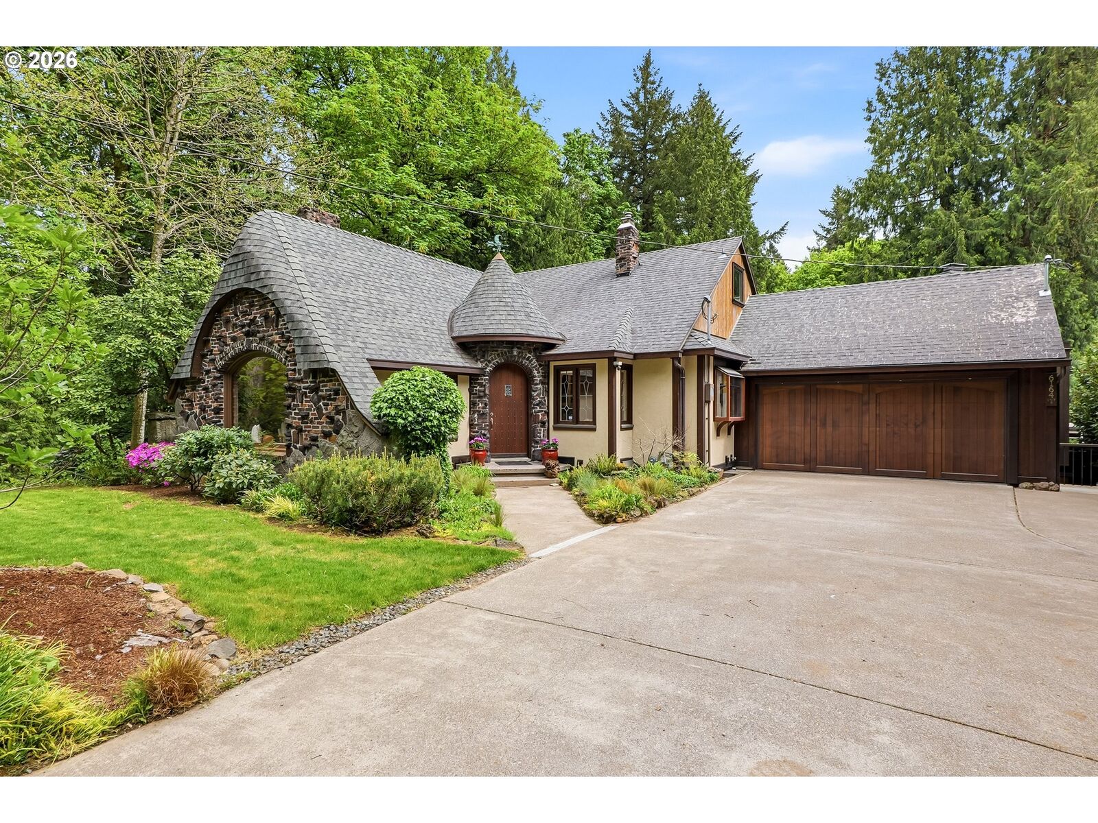 Property Photo:  6164 SW Capitol Hwy  OR 97239 