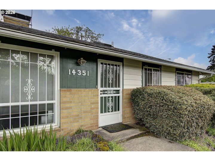 Property Photo:  14351 NE San Rafael St  OR 97230 