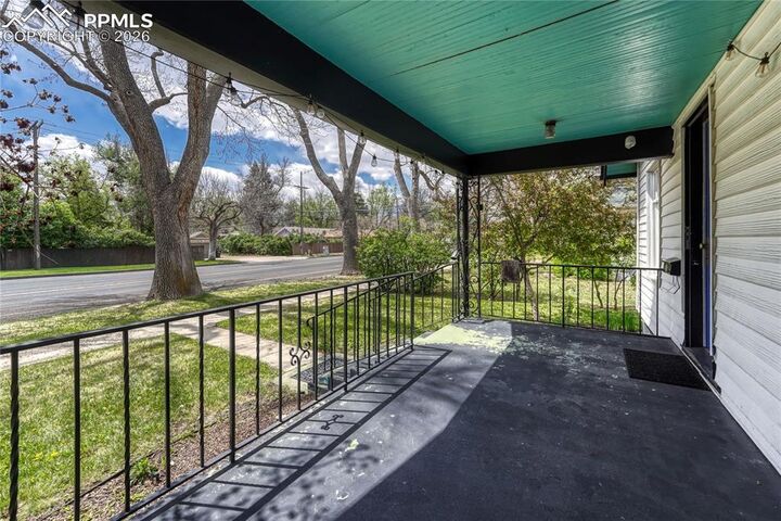 Property Photo:  620 E Fontanero Street  CO 80907 