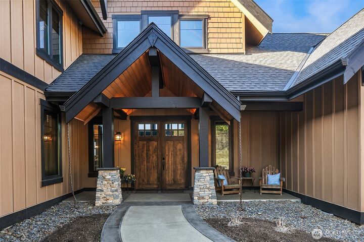 Property Photo:  452  Mahonia Drive  WA 98922 