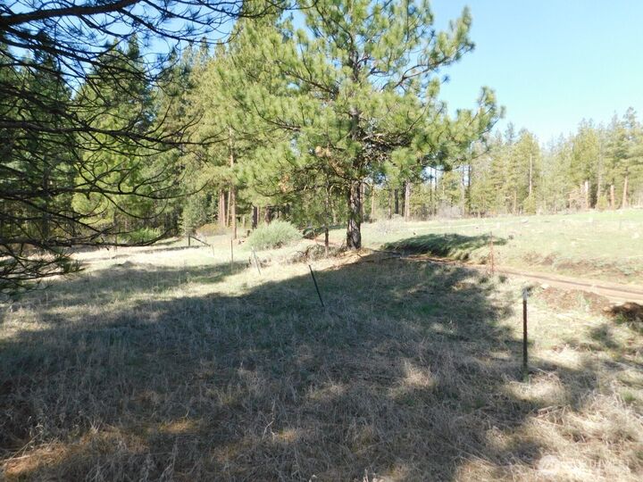 Property Photo:  627  Pine Creek Road  WA 99356 