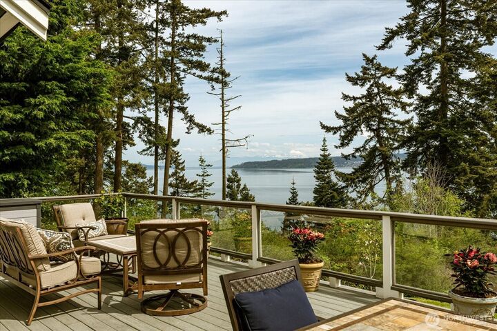 Property Photo:  637  Race Road  WA 98239 
