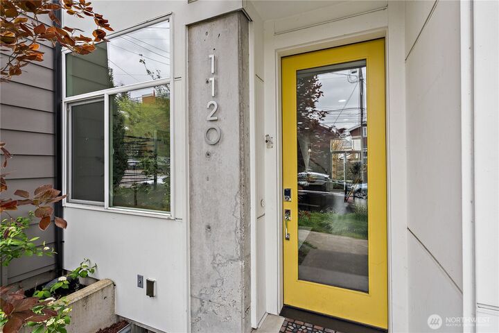 Property Photo:  1120  24th Avenue S  WA 98144 