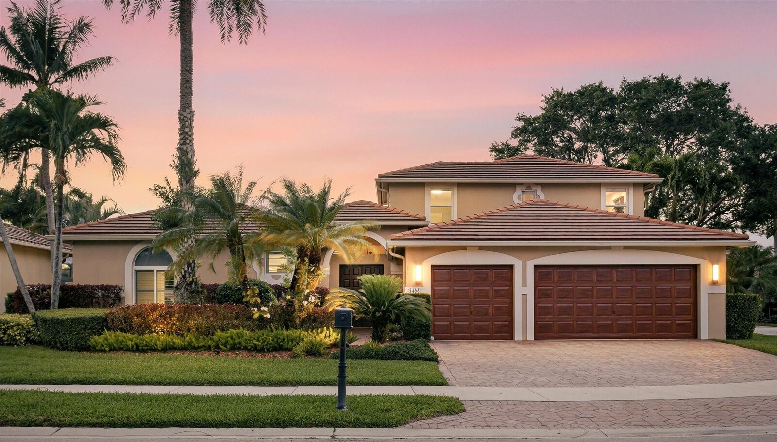 Property Photo:  2483 Eagle Watch Court  FL 33327 