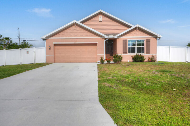 Property Photo:  557 SW Columbus Drive  FL 34953 