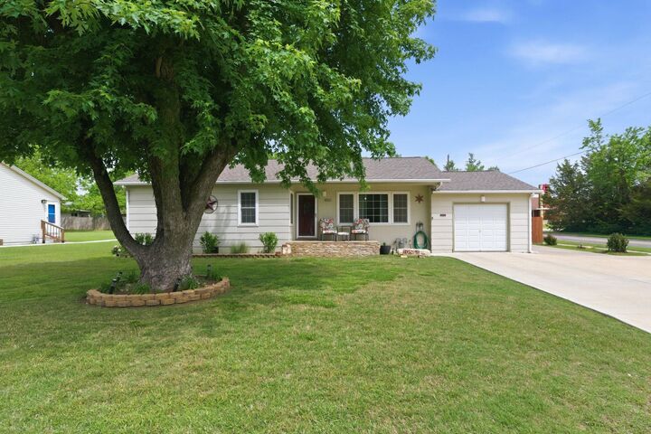 Property Photo:  1800 W 3rd Ave  KS 67042-3319 
