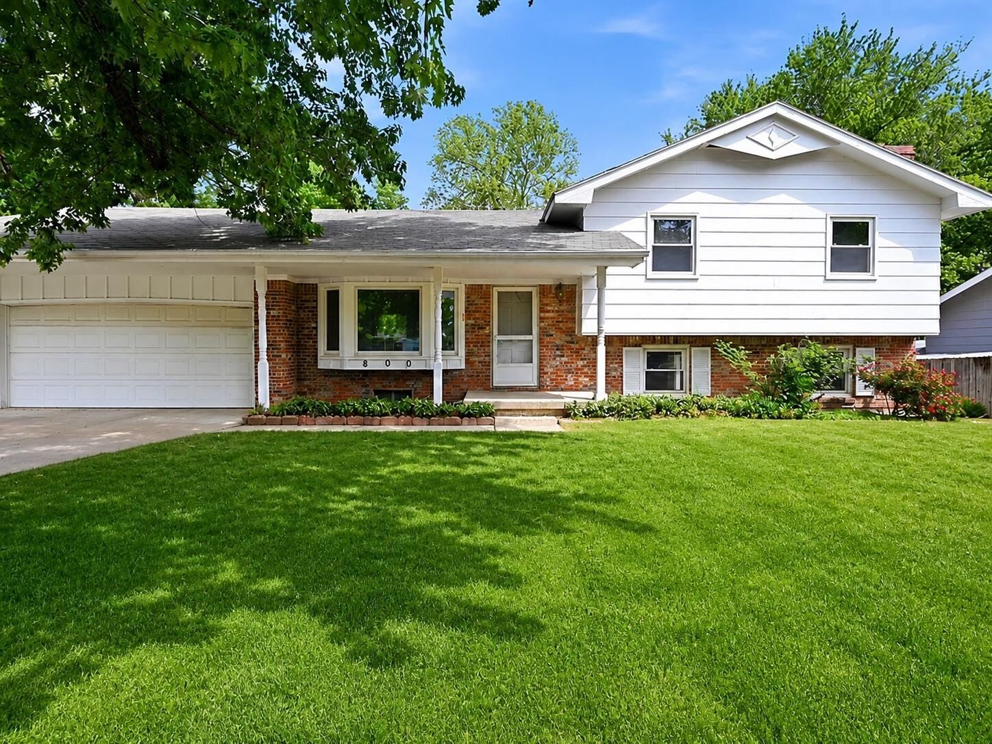 Property Photo:  800 E Sunrise  KS 67037 
