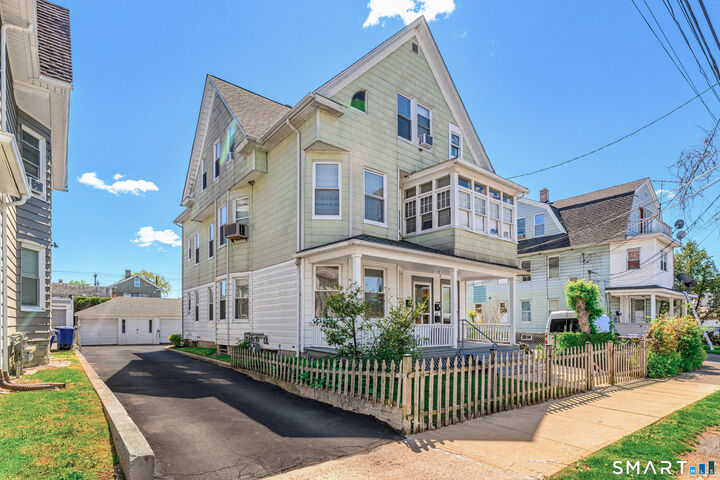Property Photo:  885 Grand Street  CT 06604 