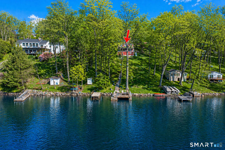 Property Photo:  20 Musnug Road  CT 06811 