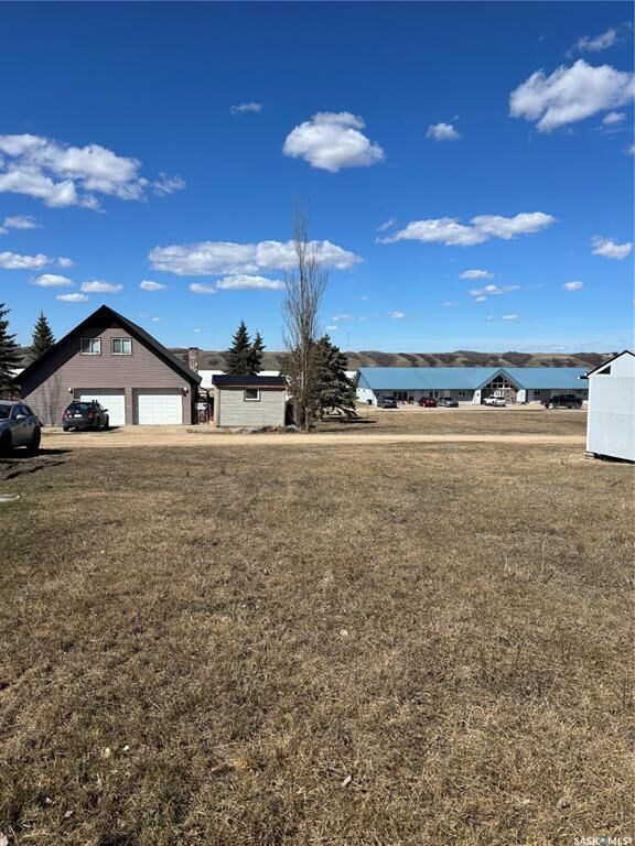 Property Photo:  221 Douglas Avenue  SK S0K 4T1 