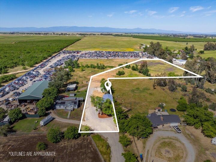 Property Photo:  11119 Hwy 99 W  CA 96080-9742 