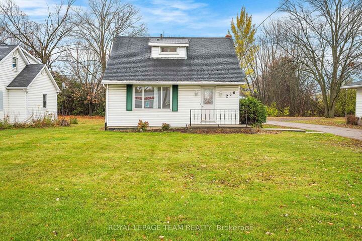 Property Photo: 266 Daniel Street S ON K7S 2M2